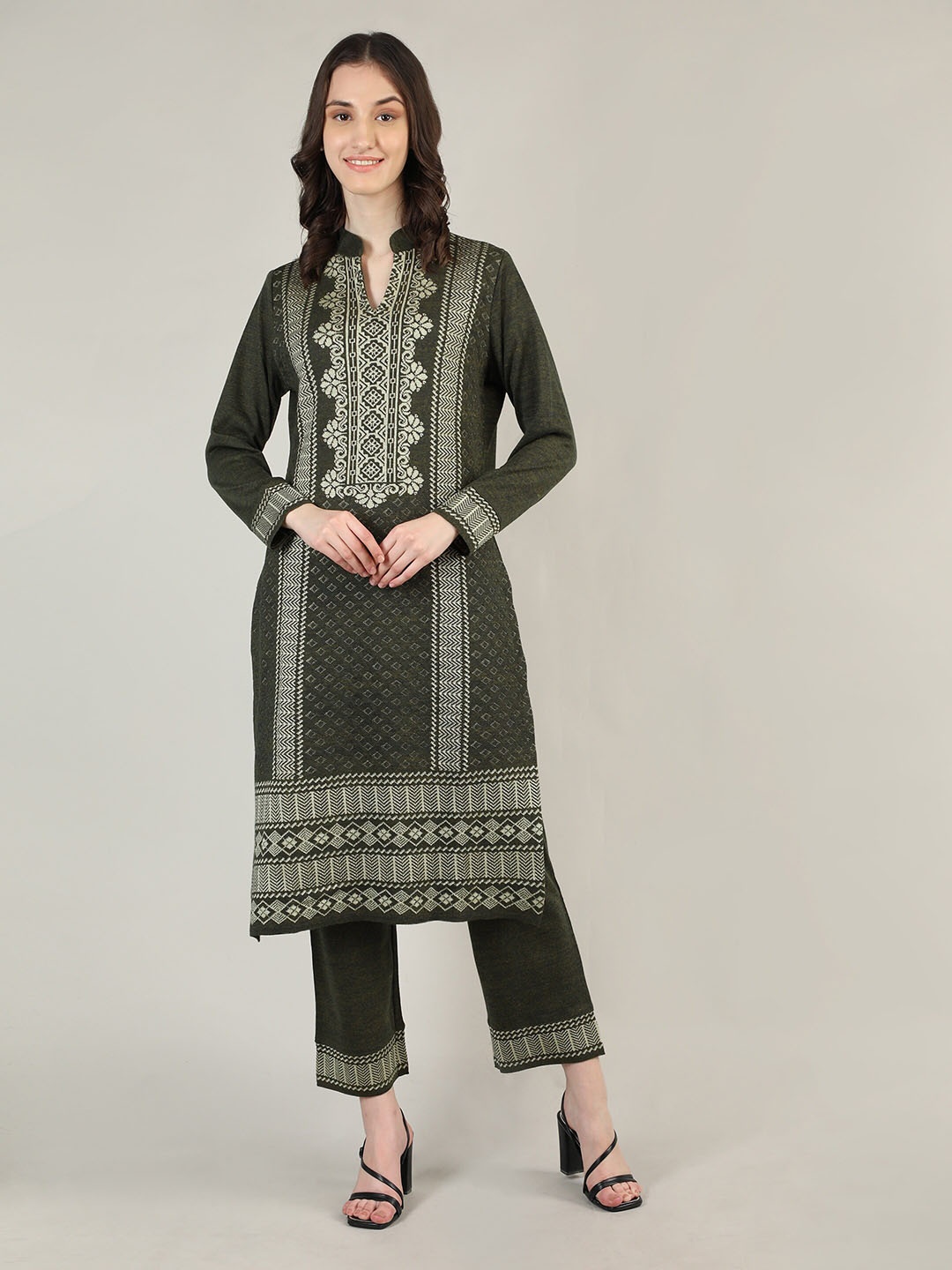 

MIKHAD Mandarin Collar Ethnic Motifs Printed Wool Kurta, Olive