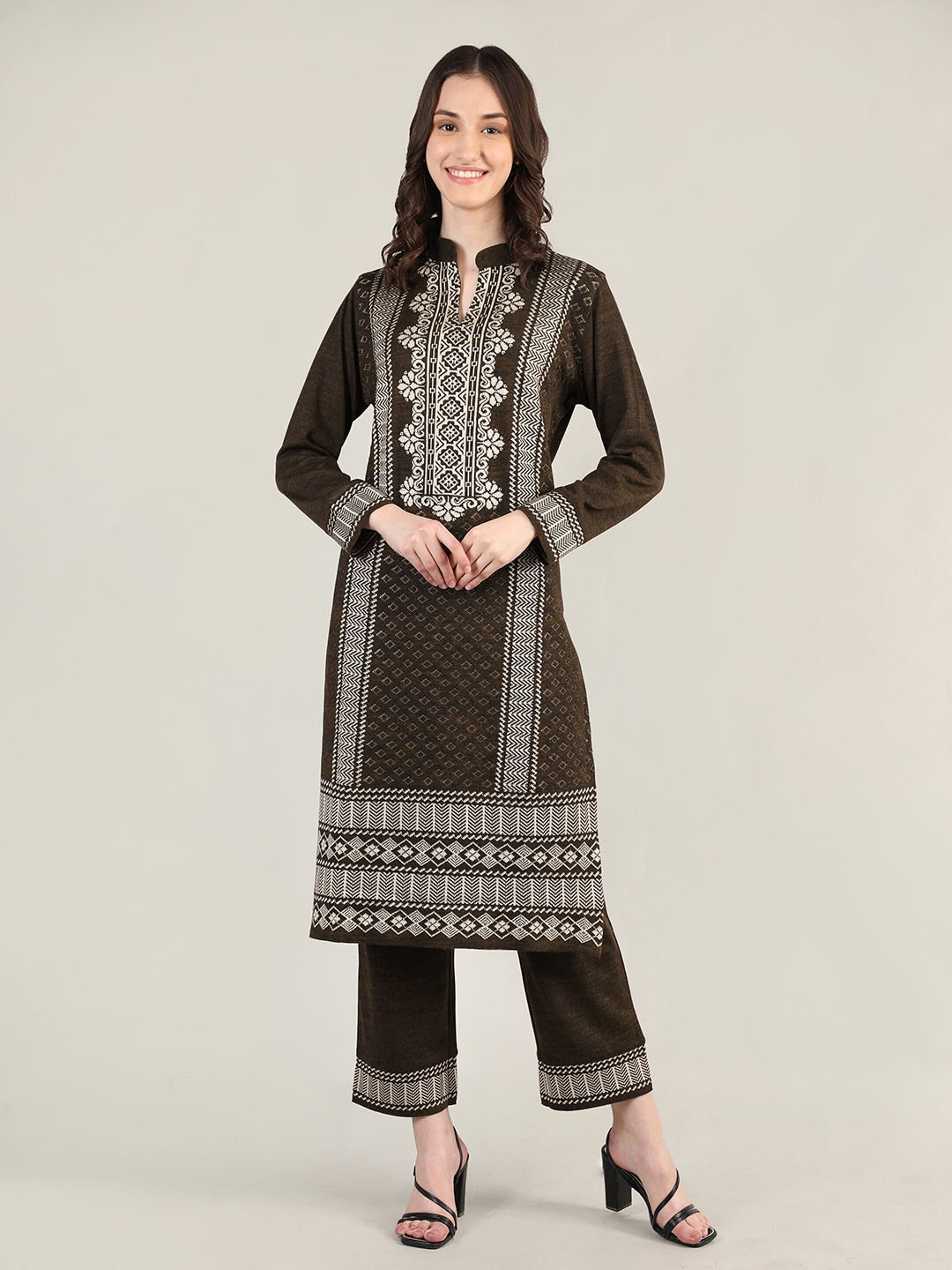 

MIKHAD Ethnic Motifs Printed Mandarin Collar Regular Kurta, Coffee brown