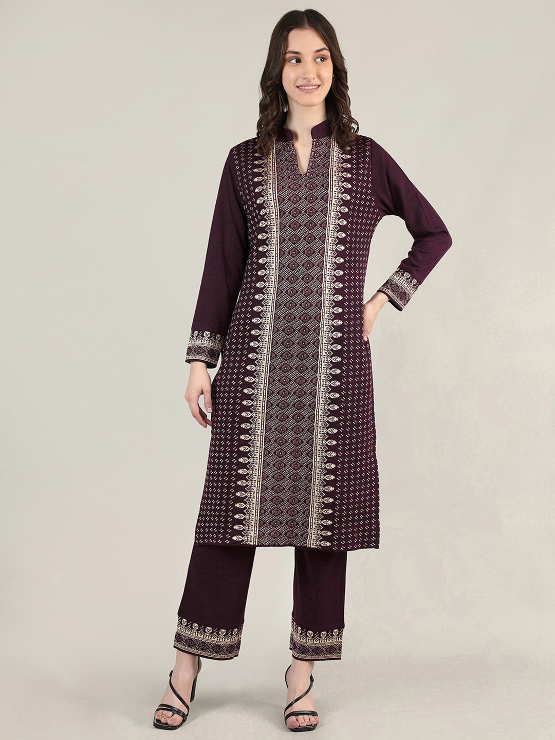 

MIKHAD Mandarin Collar Ethnic Motifs Printed Wool Kurta, Maroon
