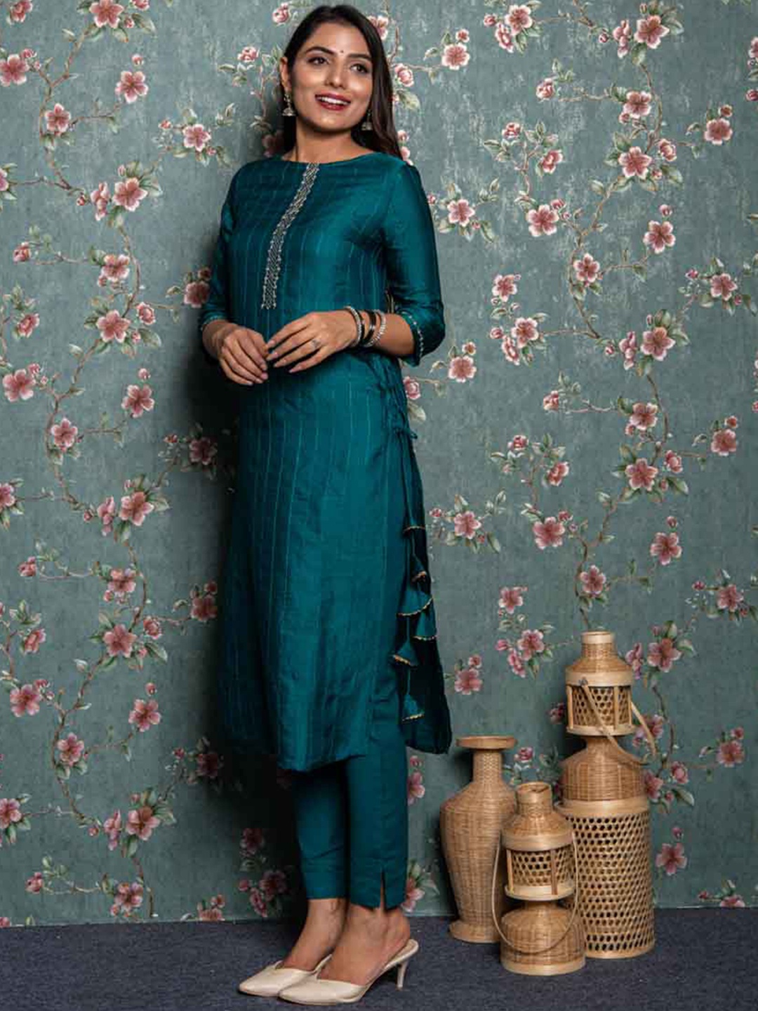 

CRAFTED FOR YOU Women Pure Silk Kurta with Trousers, Teal
