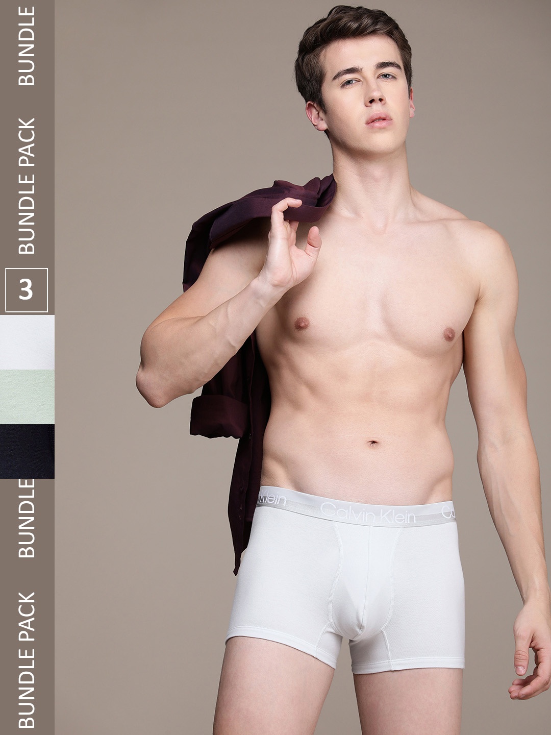 

Calvin Klein Underwear Men Pack of 3 Mid Rise Trunk NB2970CBC, Black