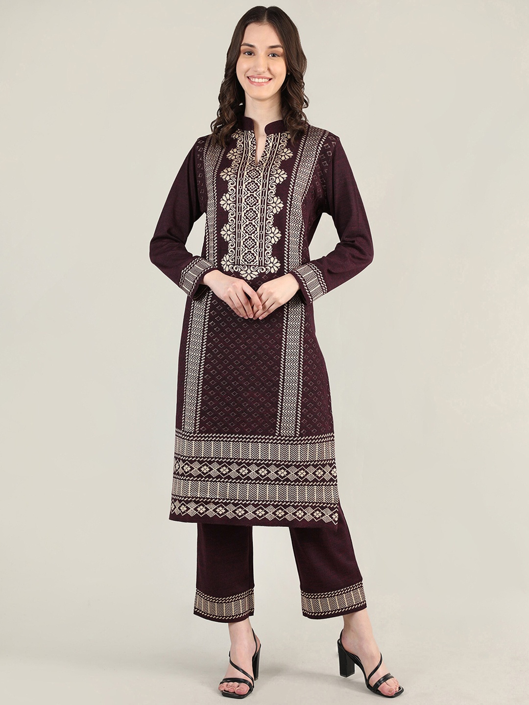 

MIKHAD Women Abstract Printed Kurta with Trousers, Brown