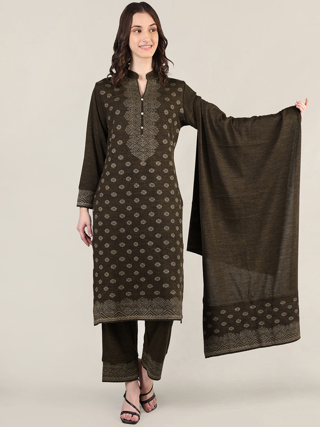 

MIKHAD Women Floral Printed Kurta with Trousers & Dupatta, Coffee brown