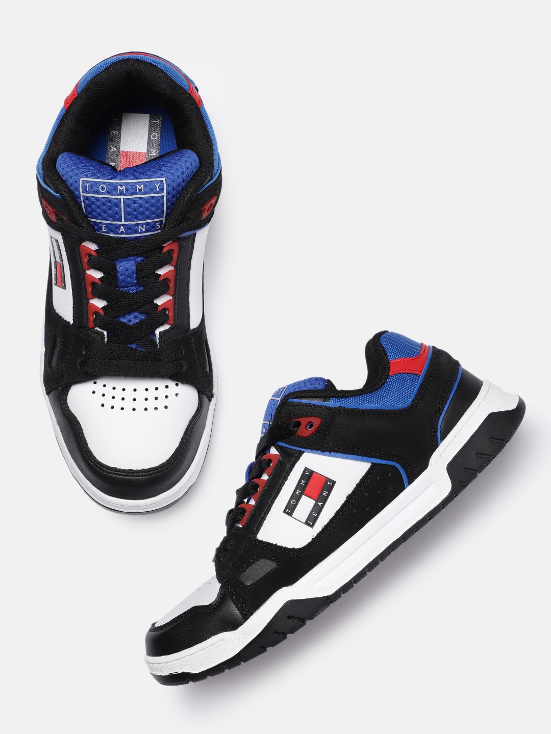 

Tommy Hilfiger Men Colourblocked Leather Sneakers, Black