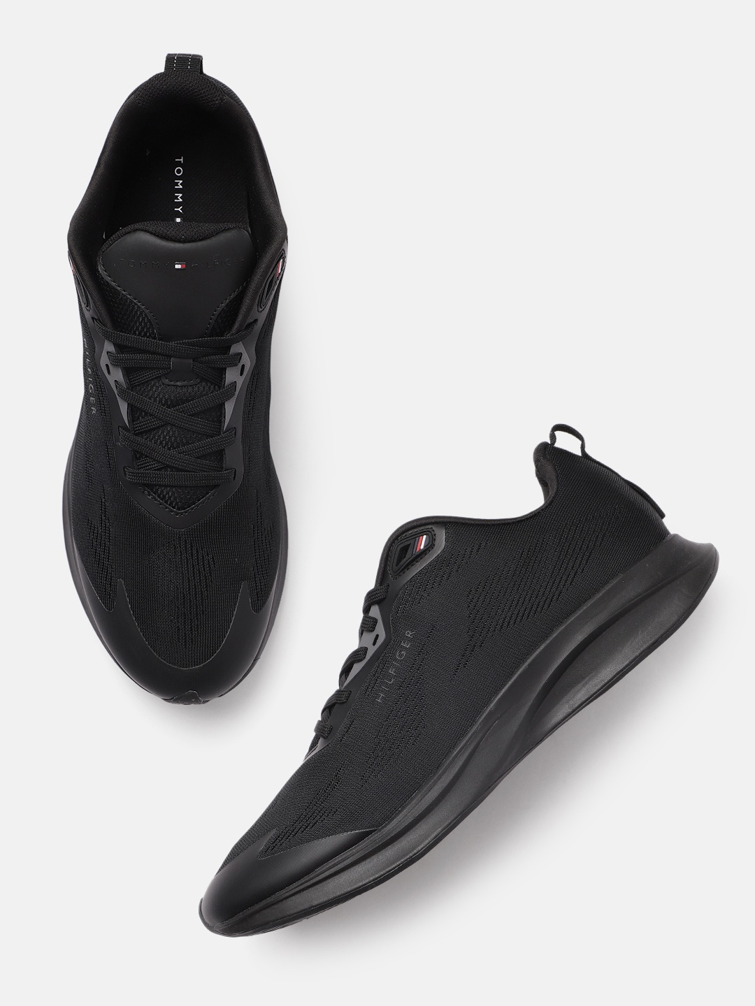 

Tommy Hilfiger Men Lightweight Sneakers, Black