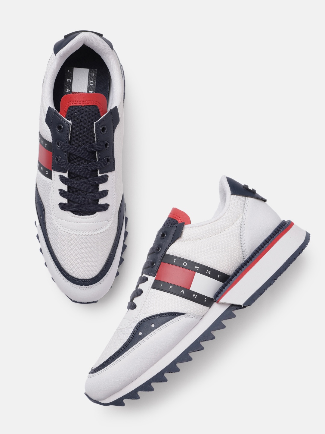 

Tommy Hilfiger Men Colourblocked Leather Sneakers, Off white