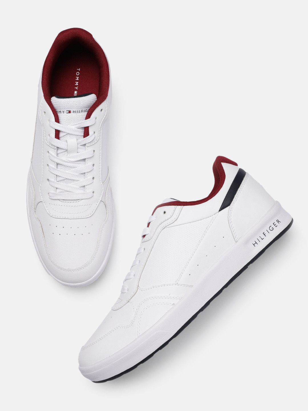 

Tommy Hilfiger Men Lightweight Sneakers, White