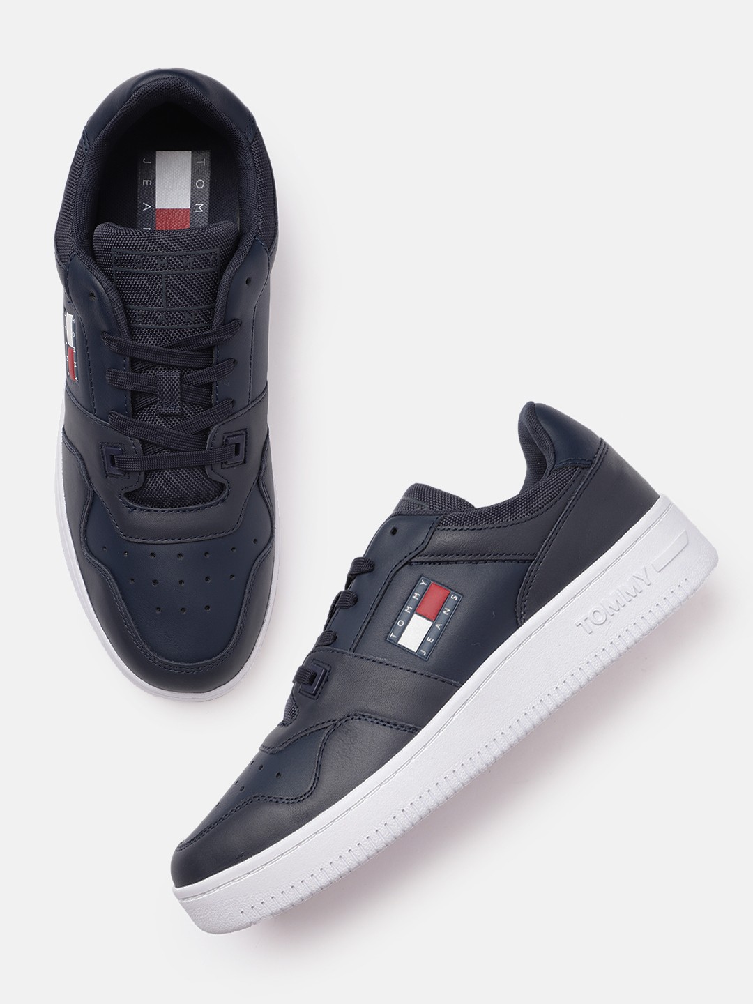 

Tommy Hilfiger Men Leather Sneakers, Navy blue