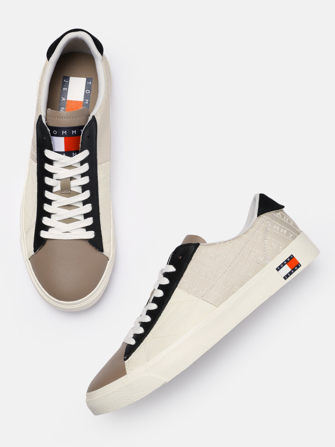 

Tommy Hilfiger Men Colourblocked Sneakers, Taupe