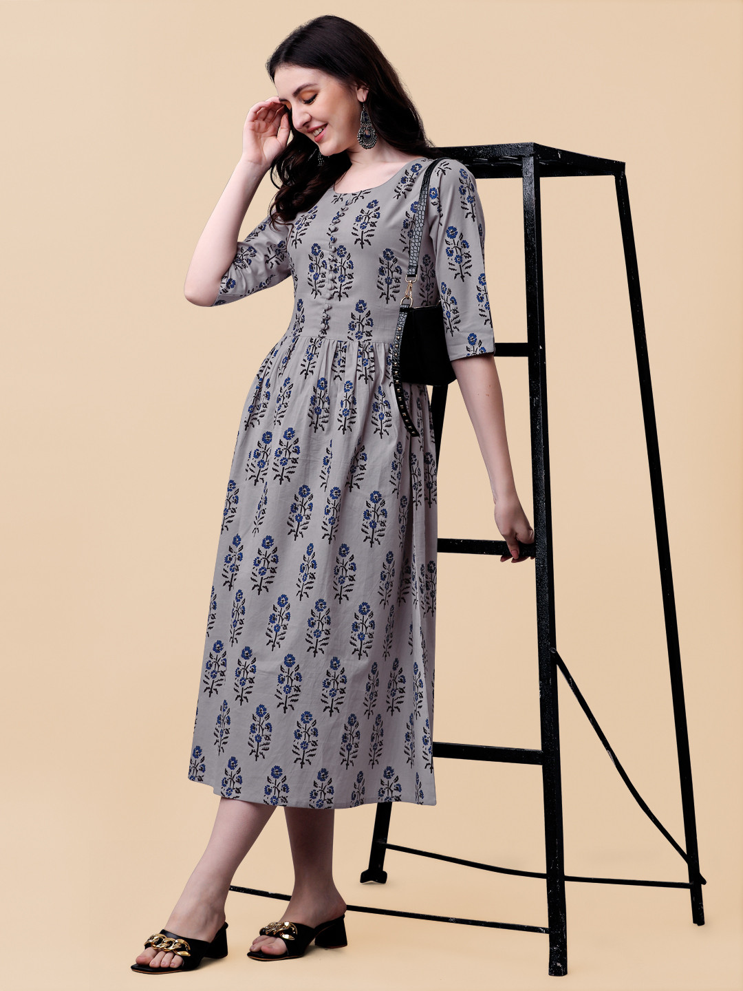 

Sangria Women Floral Printed Pure Cotton A-Line Dress, Grey