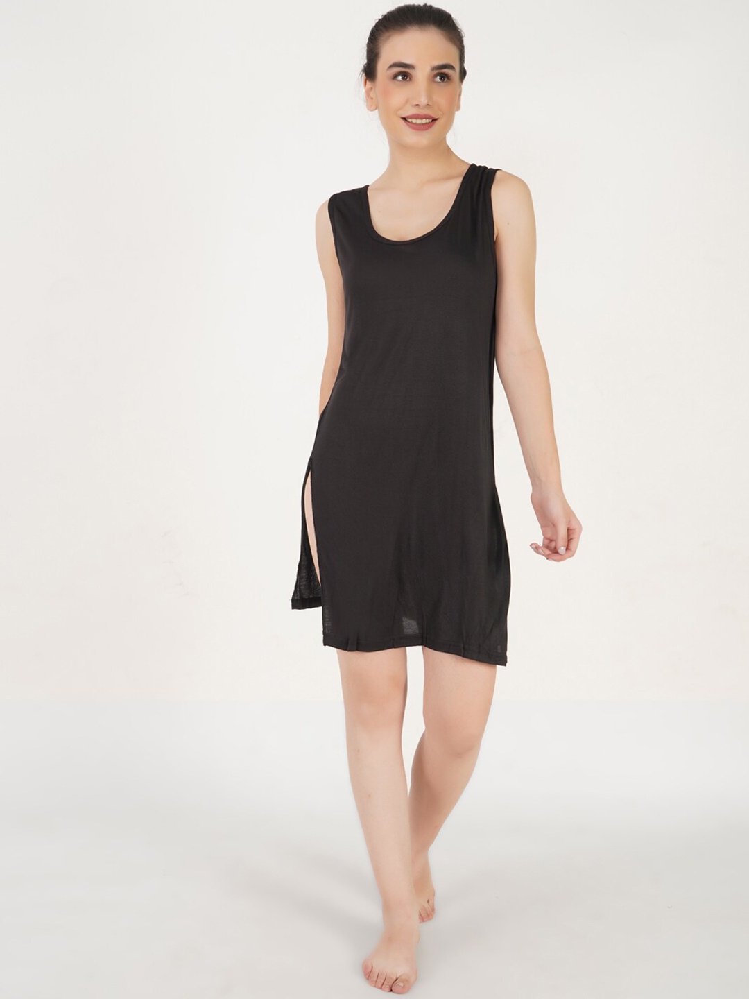 

TEEMOODS Women Knee Length Slip, Black