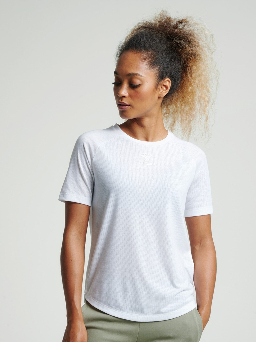 

Hummel Women Solid Short Sleeves T-shirt, White