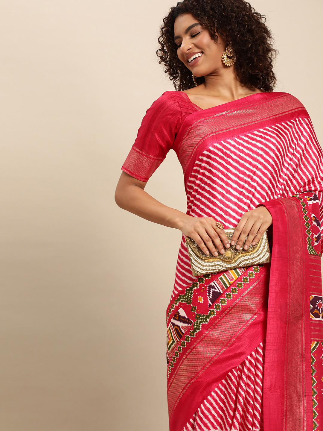 

LOOKNBOOK ART Pink Dola Silk With Foil and Printed Saree