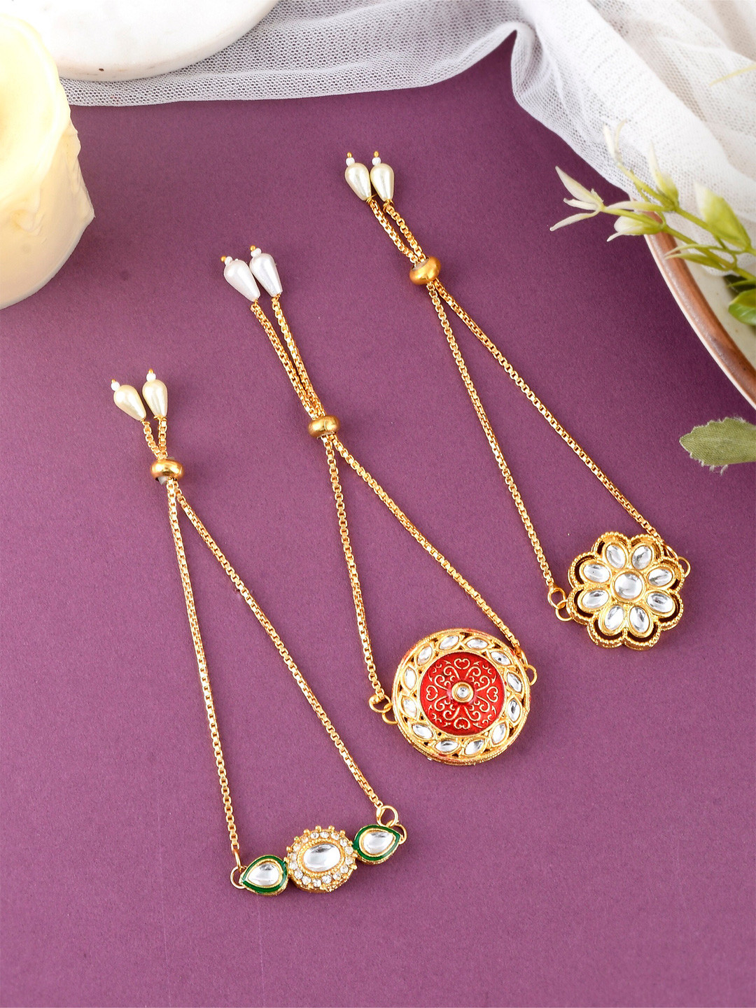 

DASTOOR Women Set Of 3 Brass Onyx Gold-Plated Charm Bracelet, Red