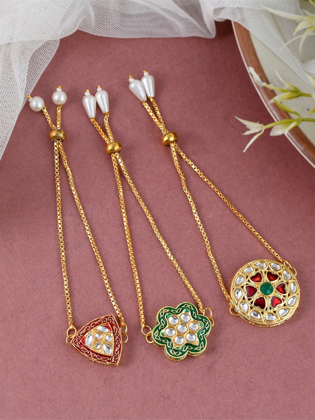 

DASTOOR Women Set Of 3 Brass Onyx Gold-Plated Charm Bracelet, White