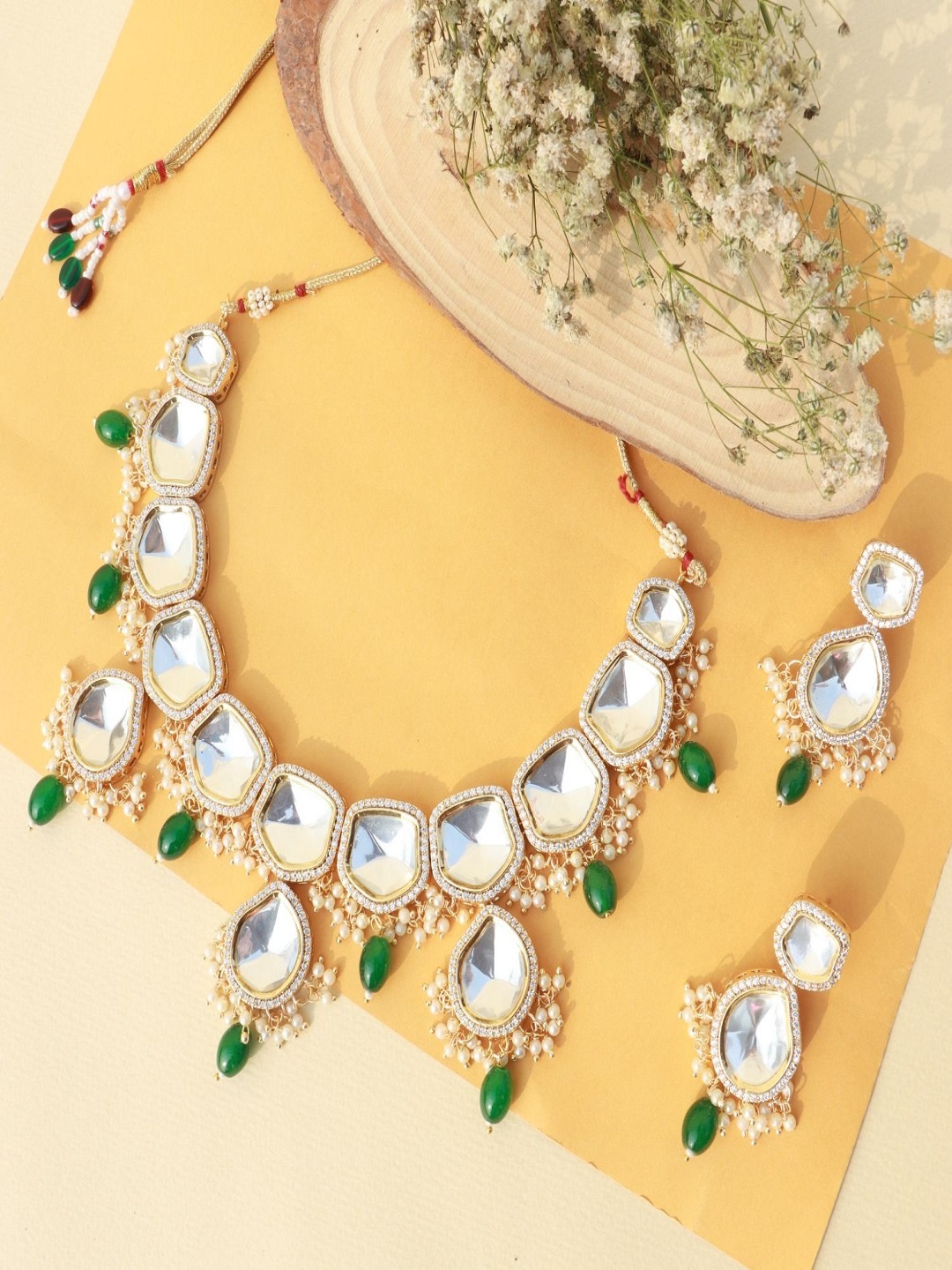 

I Jewels Gold-Plated Stone-Studded & Pearl Beaded Jewellery Set