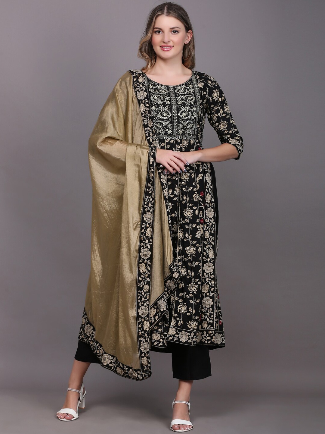 

TOULIN Floral Printed Sequinned Kurta with Palazzos & With Dupatta, Black