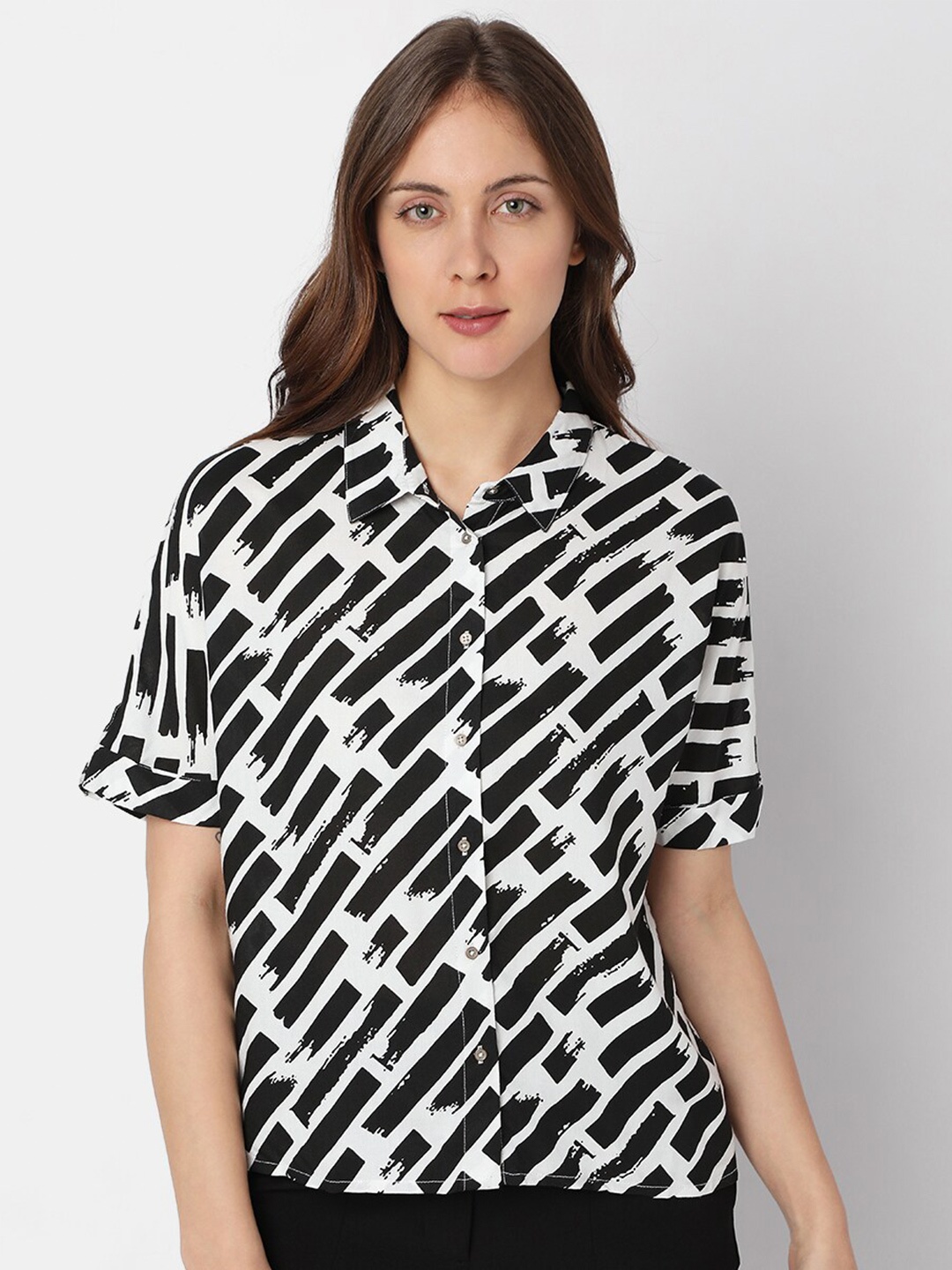 

Vero Moda Women Printed Casual Shirt, White