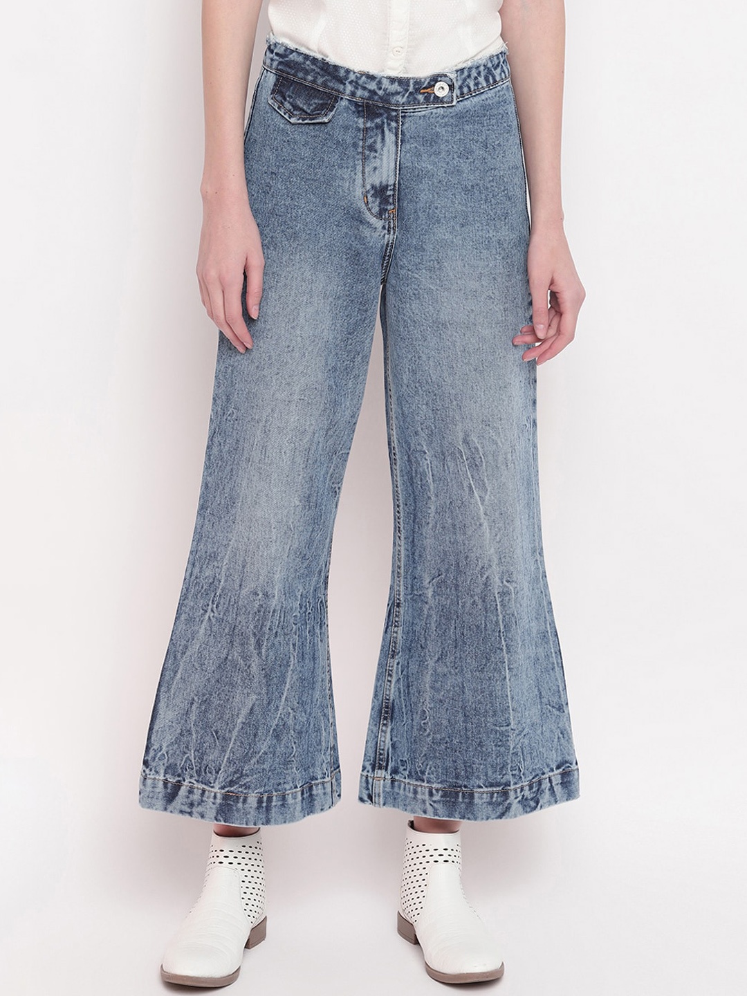 

Belliskey Women Flared High-Rise Heavy Fade Jeans, Blue