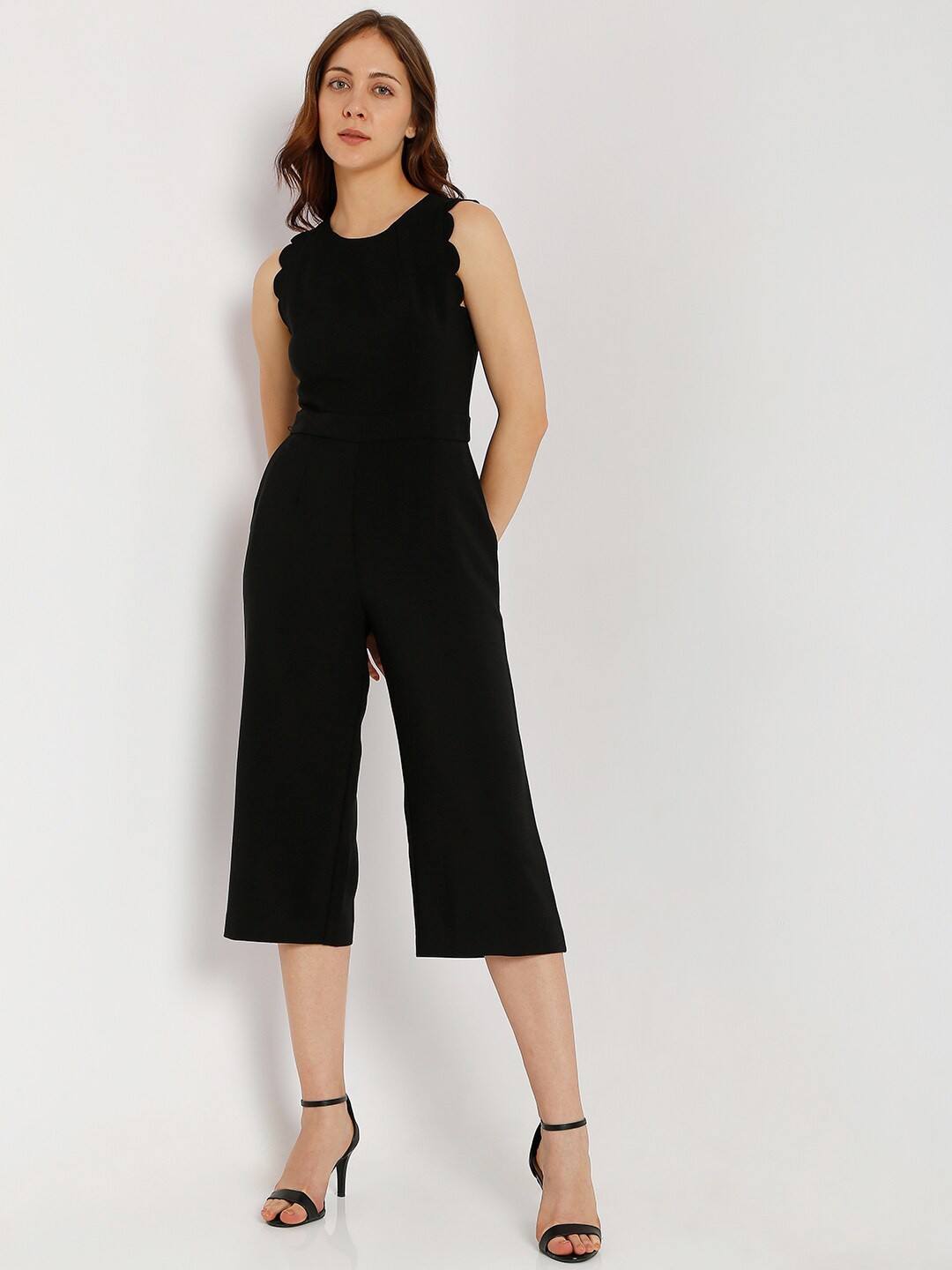 

Vero Moda Basic Jumpsuit with Applique, Black