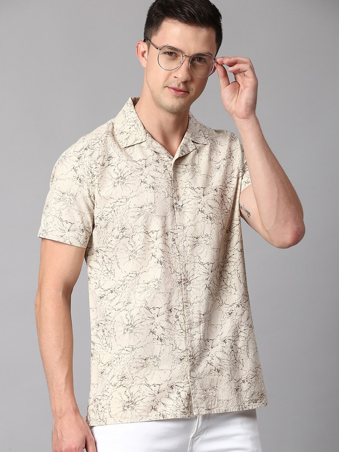 

Dennis Lingo Men Slim Fit Floral Cotton Printed Casual Shirt, Cream