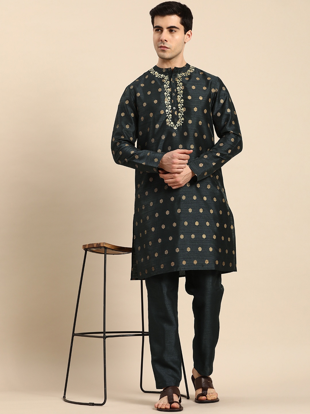 

Anouk Embroidered Straight Geometric Printed Kurta with Trousers, Charcoal