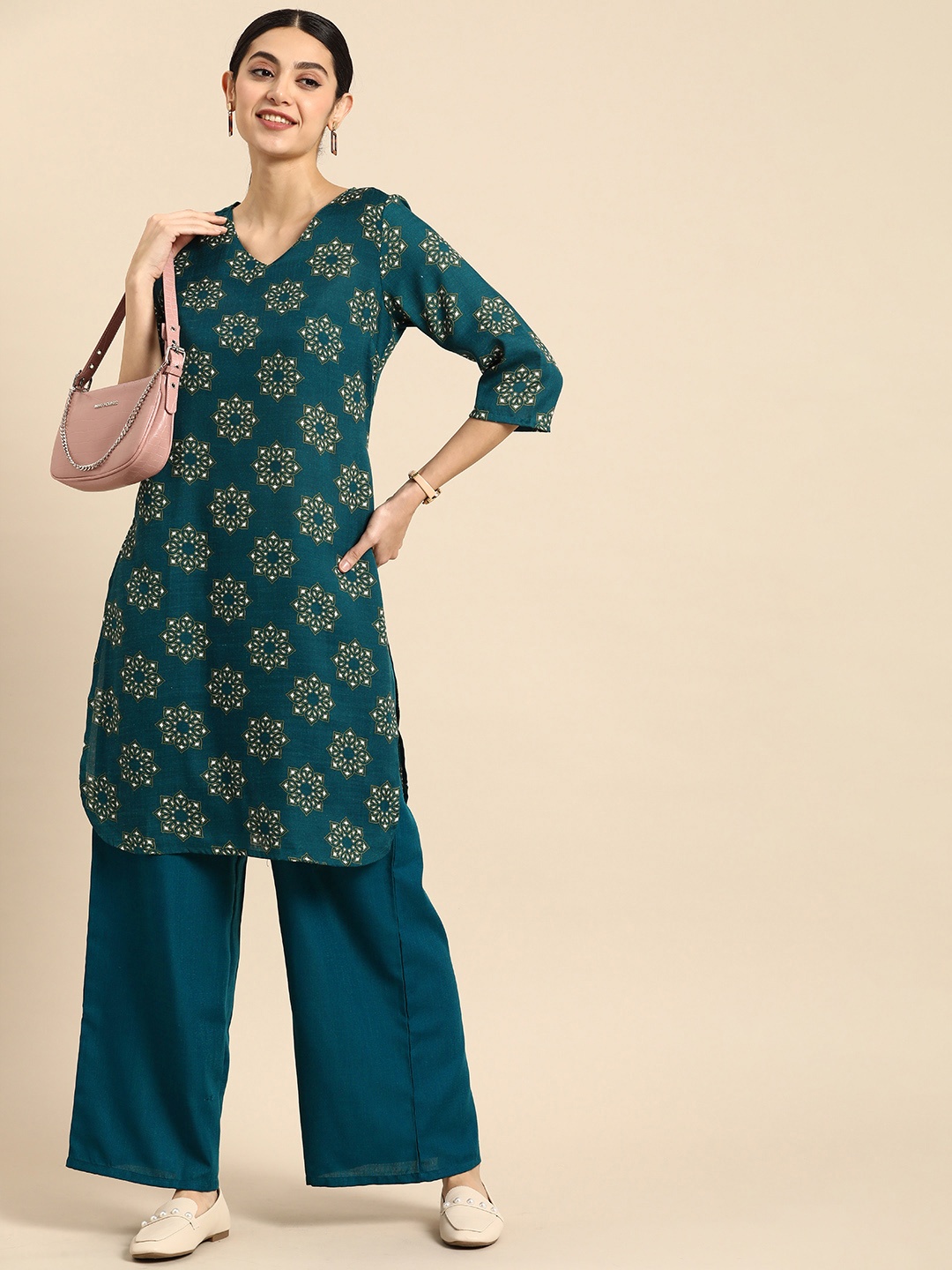 

Anouk Women Ethnic Motifs Printed Regular Kurta with Palazzos, Teal