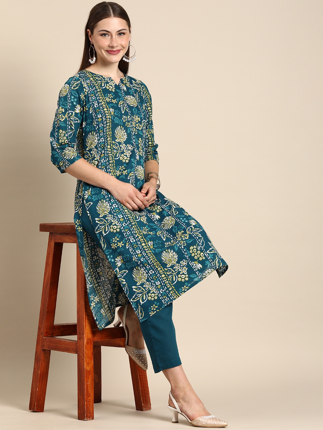 

Anouk Women Floral Printed Pure Cotton Kurta with Trousers, Teal