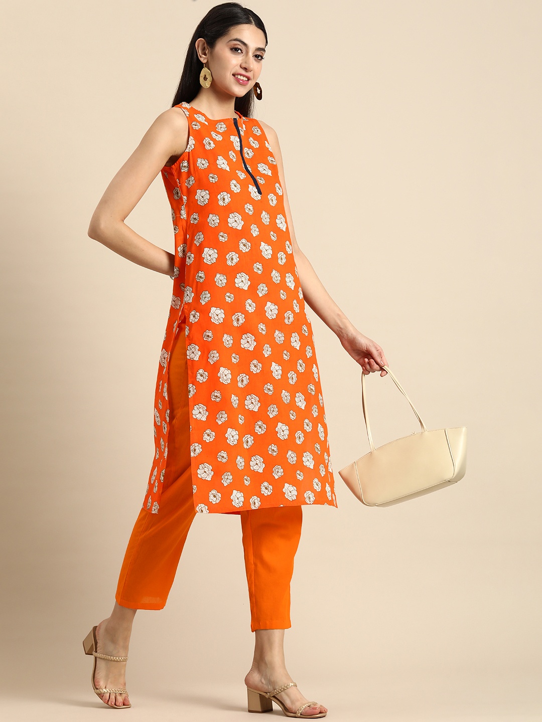 

Anouk Women Pure Cotton Floral Printed Kurta with Trousers, Orange