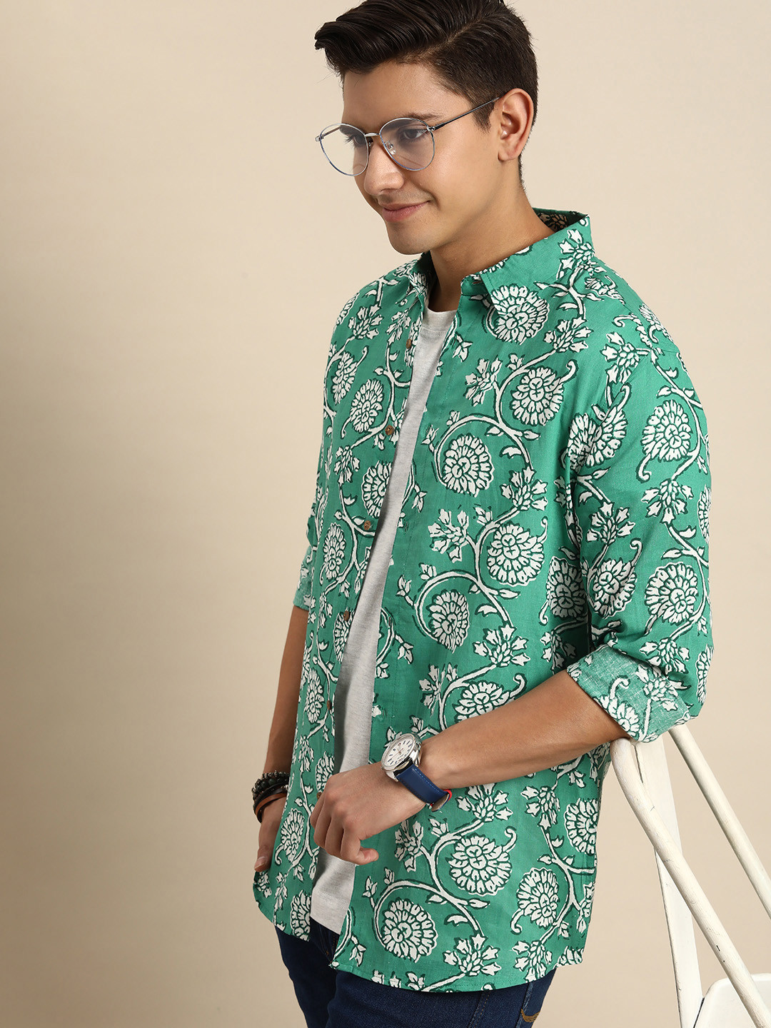 

Anouk Spread Collar Floral Printed Pure Cotton Casual Shirt, Green