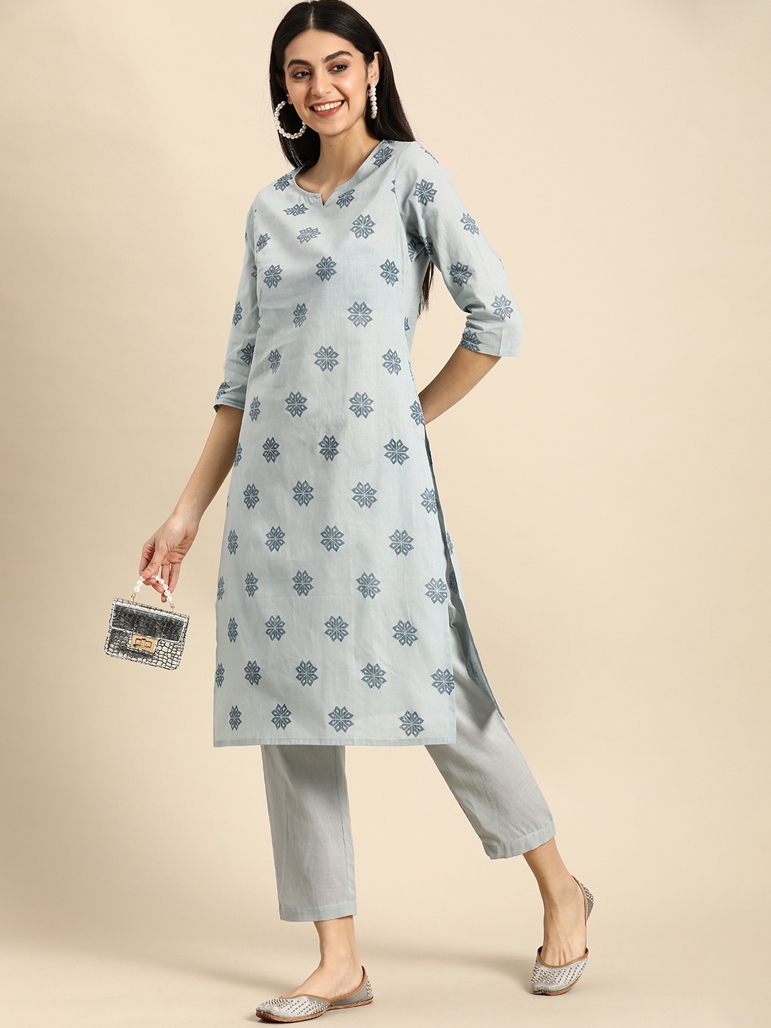 

Anouk Women Floral Printed Pure Cotton Kurta with Trousers, Grey