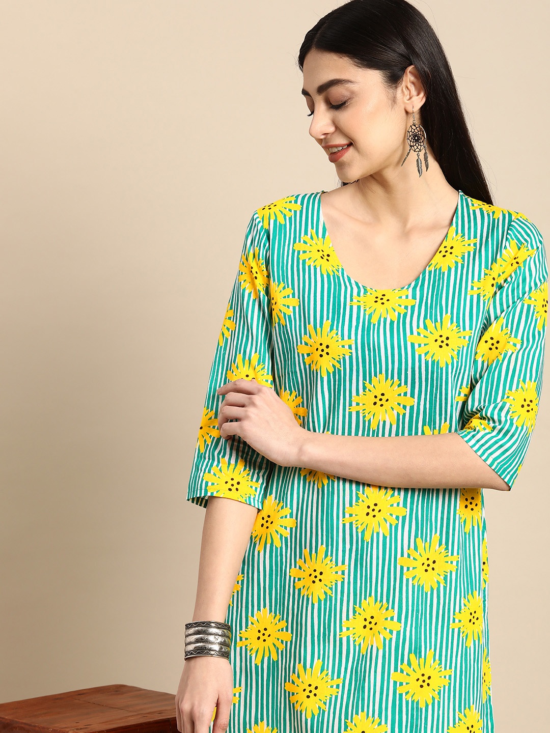 

Anouk Women Pure Cotton Striped Floral Three Quarter Sleeves Straight Kurta, Green