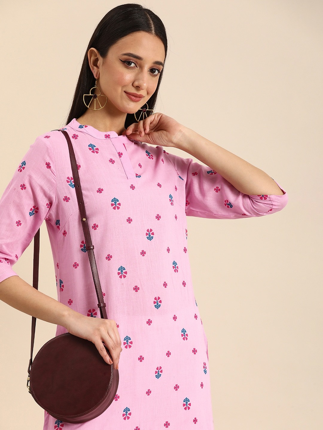 

Anouk Women Pure Cotton Floral Printed Floral Kurta, Pink
