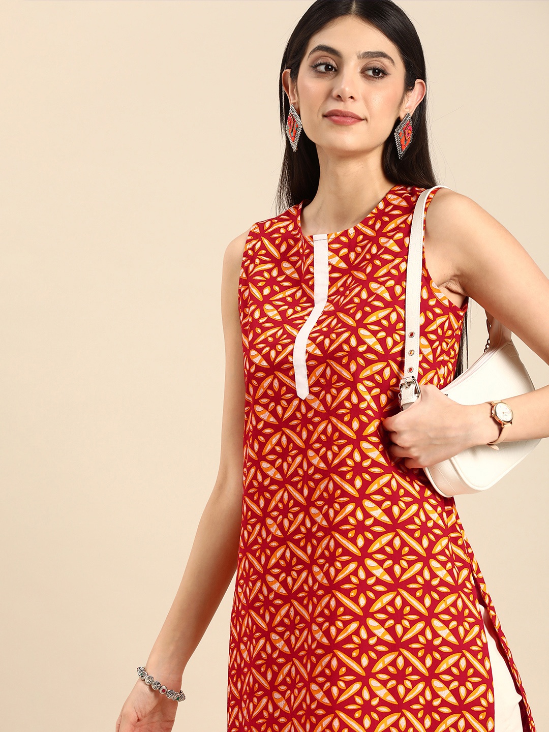 

Anouk Ethnic Motifs Printed Straight Sleeveless Kurta, Maroon