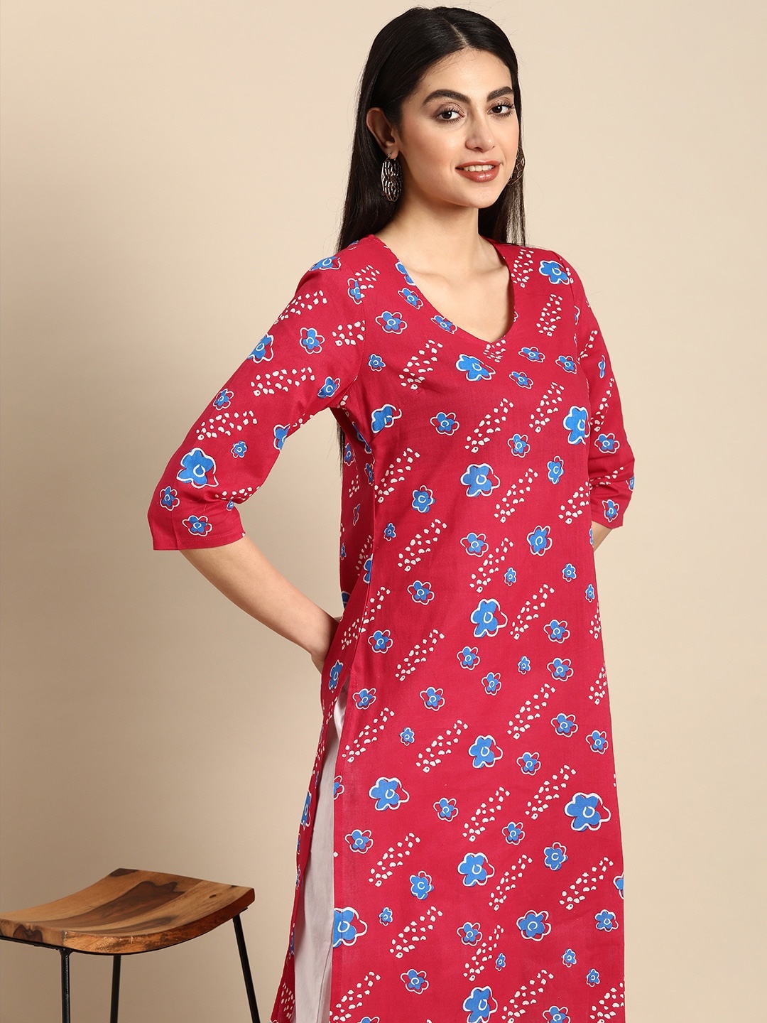 

Anouk Women Pure Cotton Floral Printed Three Quarter Sleeves Straight Kurta, Fuchsia