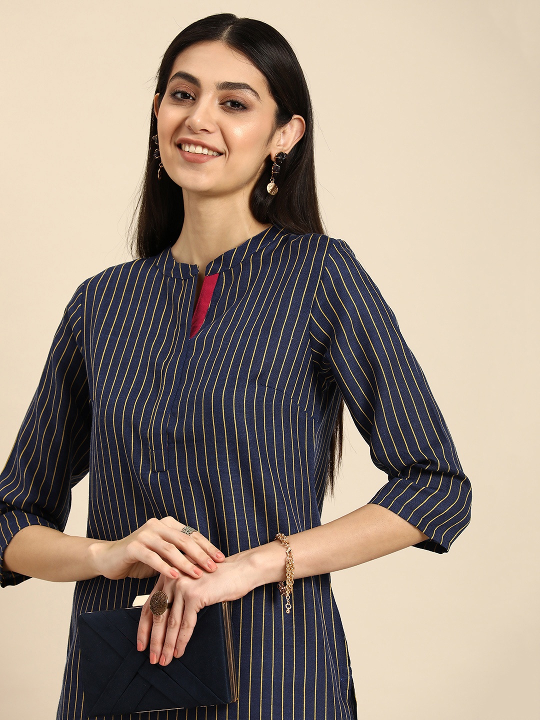 

Anouk Women Mandarin Collar Striped Indigo Straight Kurta, Navy blue
