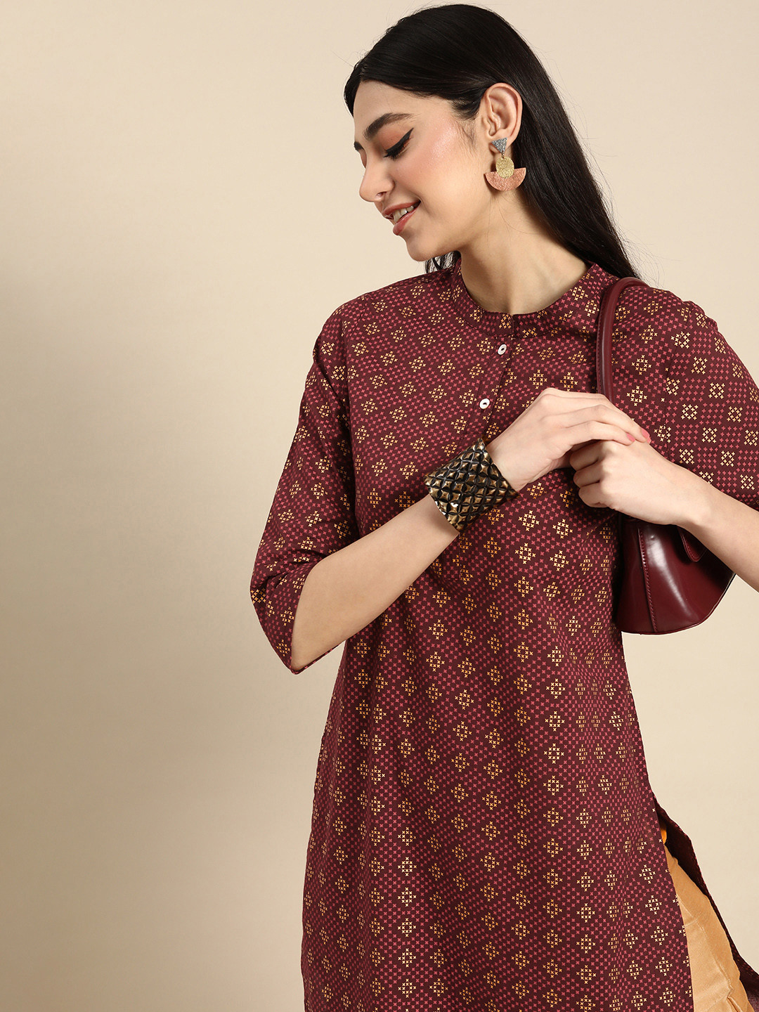 

Anouk Women Pure Cotton Geometric Printed Straight Kurta, Maroon