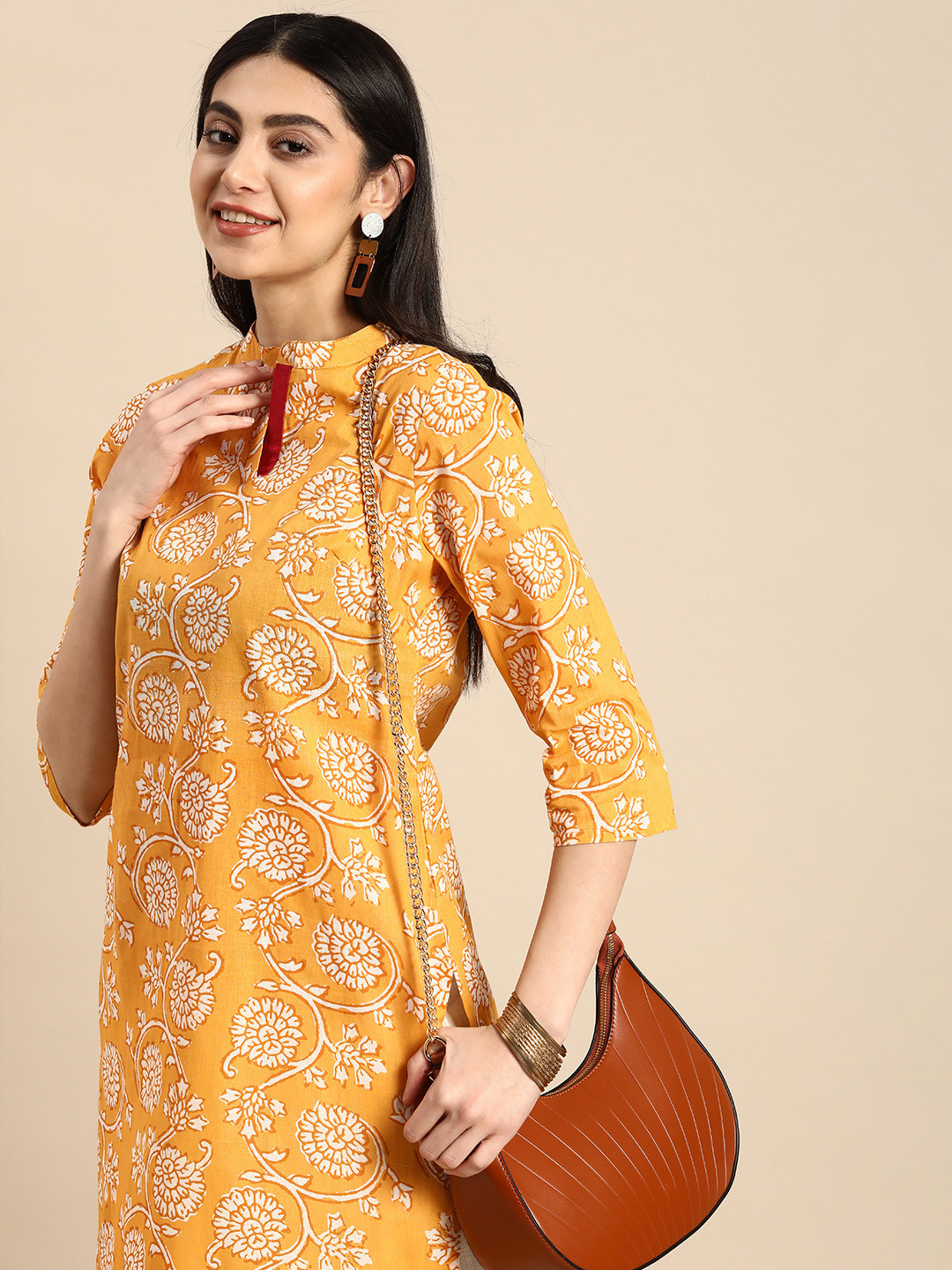 

Anouk Floral Printed Pure Cotton Kurta, Yellow