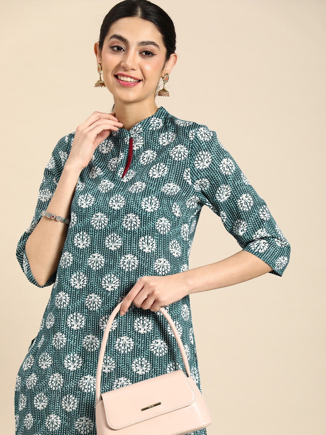 

Anouk Floral Striped Printed Pure Cotton Kurta, Green