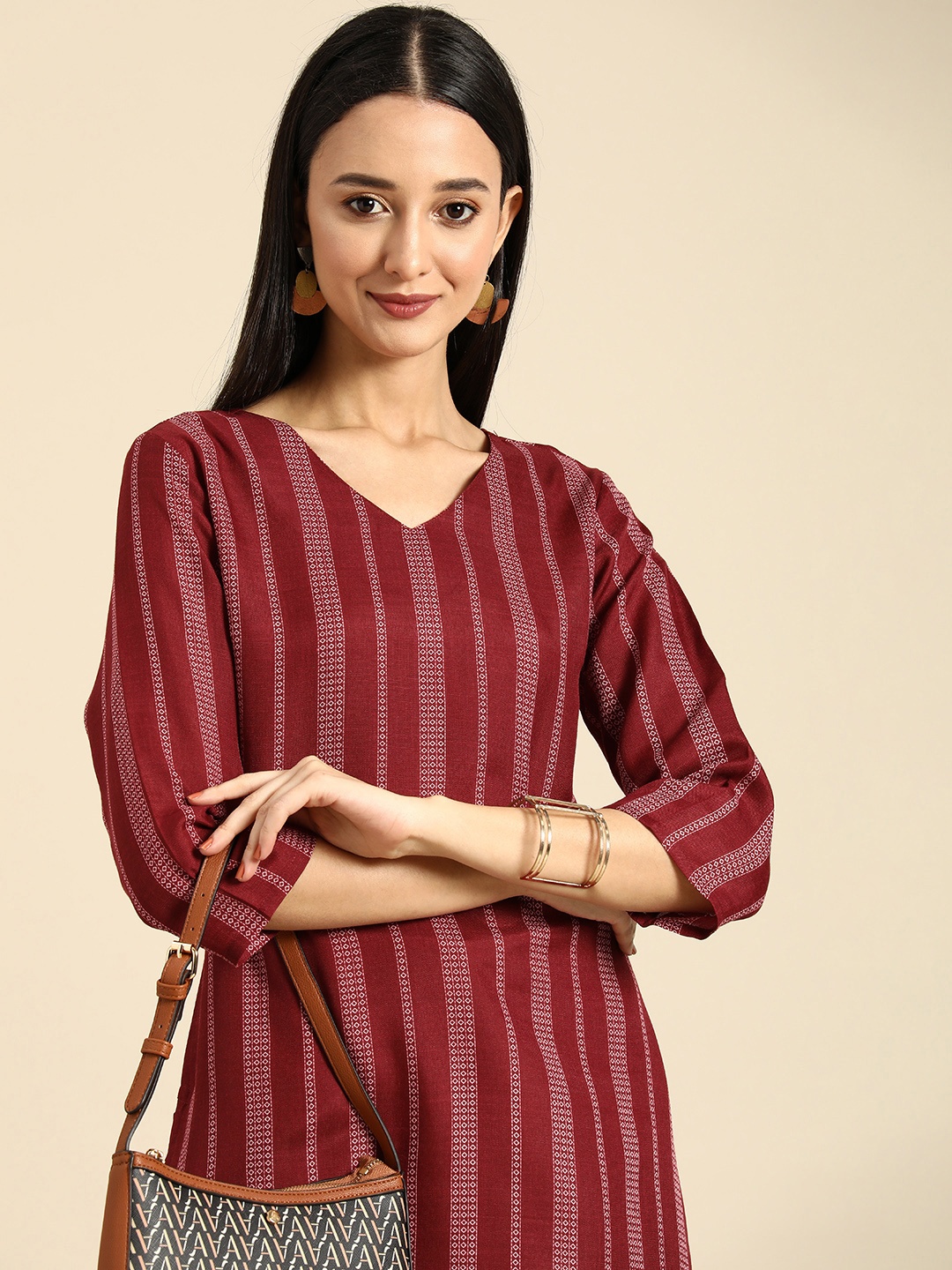 

Anouk Geometric Printed V-Neck A-Line Kurta, Maroon