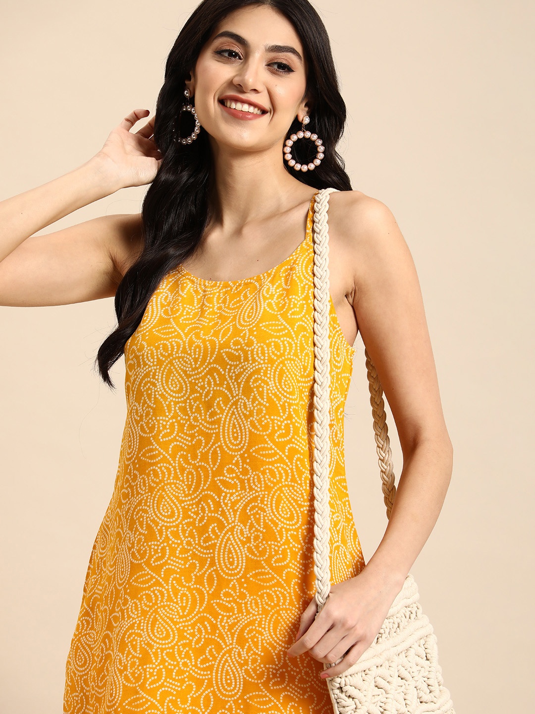 

Anouk Women Bandhani Printed Sleeveless Straight Kurta, Yellow