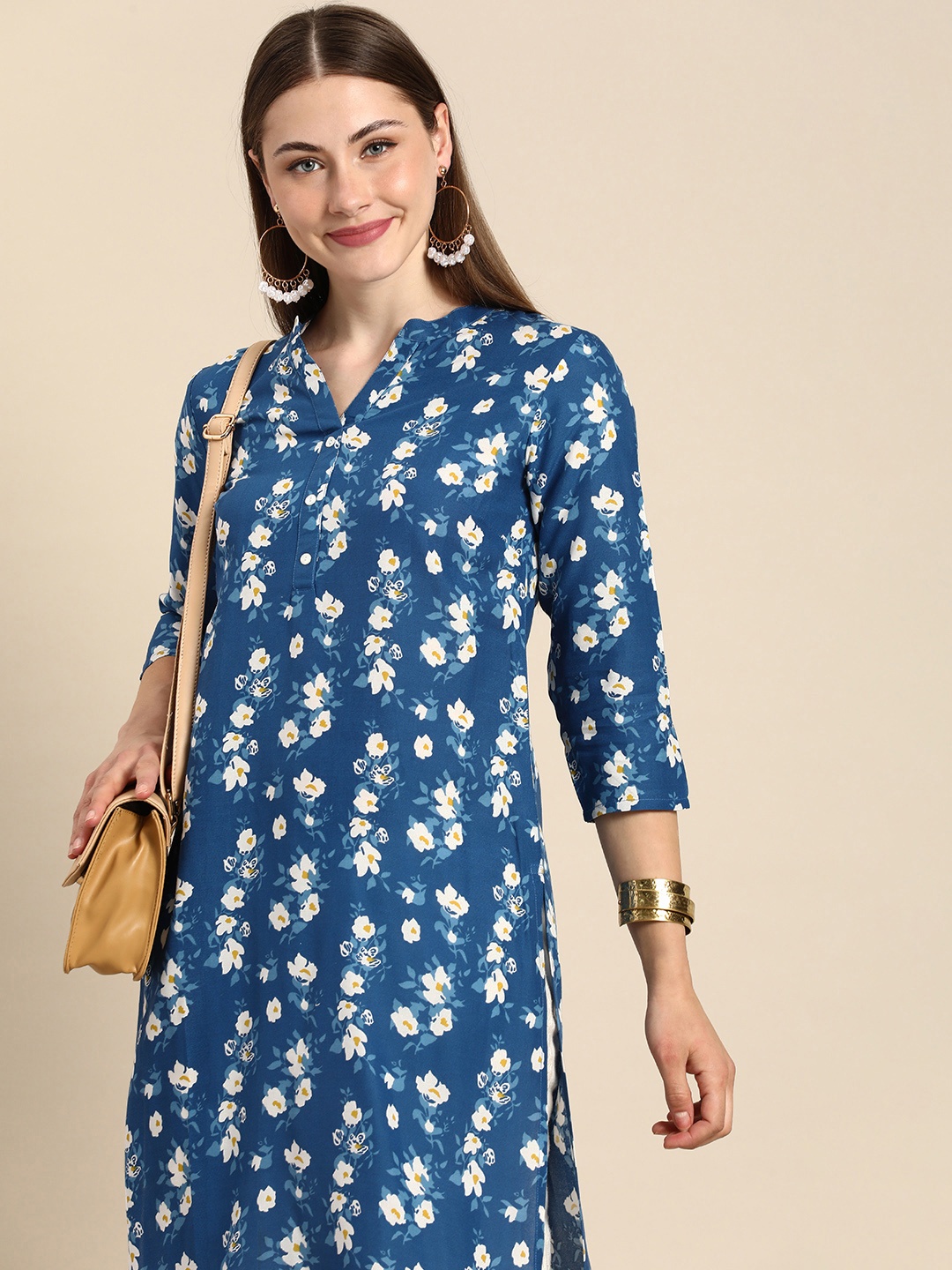 

Anouk Floral Printed V-Neck Straight Kurta, Blue