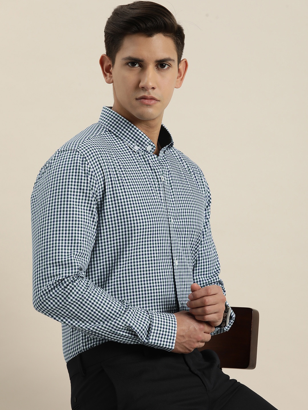 

INVICTUS Men Slim Fit Checked Pure Cotton Formal Shirt, White