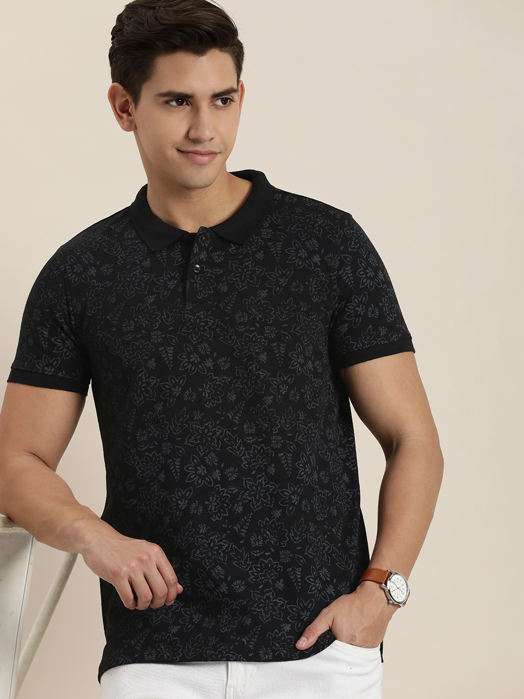 

INVICTUS Floral Printed Polo Collar T-shirt, Black