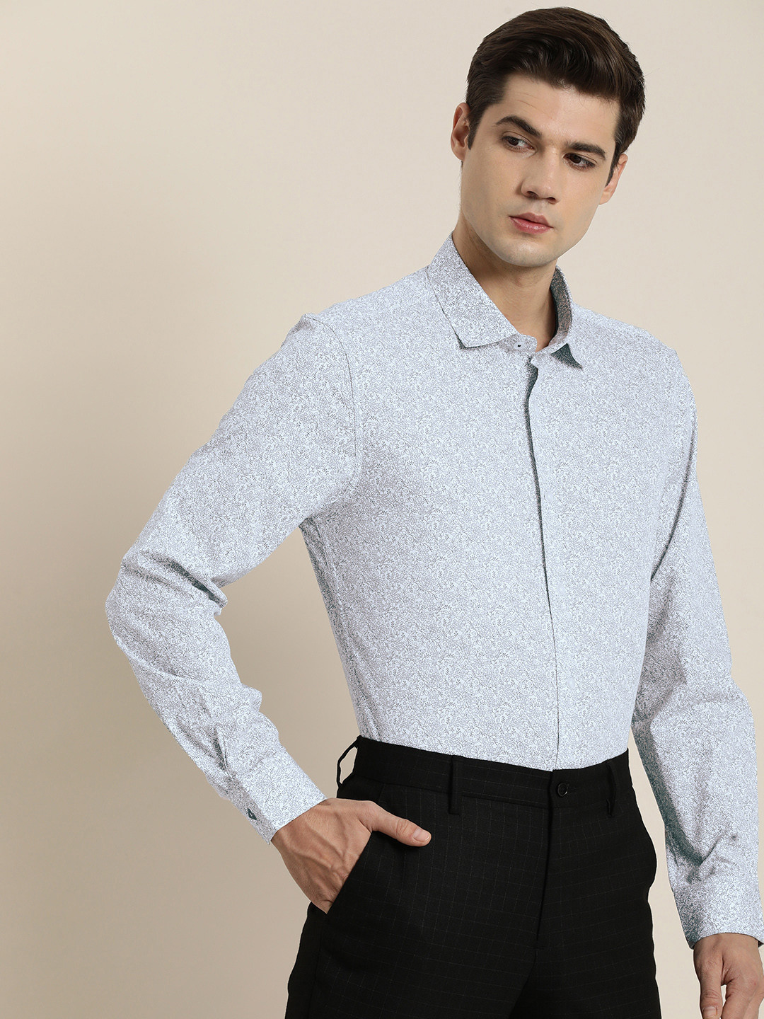 

INVICTUS Men Slim Fit Floral Printed Formal Shirt, White