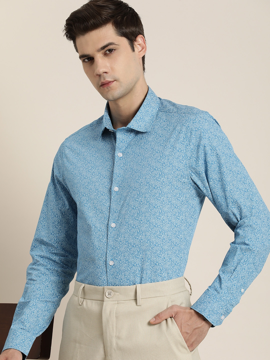 

INVICTUSMen Pure Cotton Slim Fit Floral Printed Semiformal Shirt, Blue