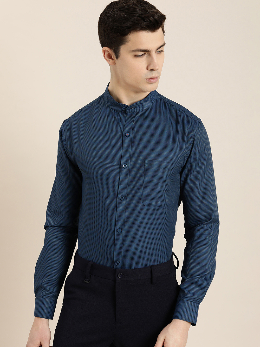 

INVICTUS Slim Fit Checked Formal Shirt, Navy blue