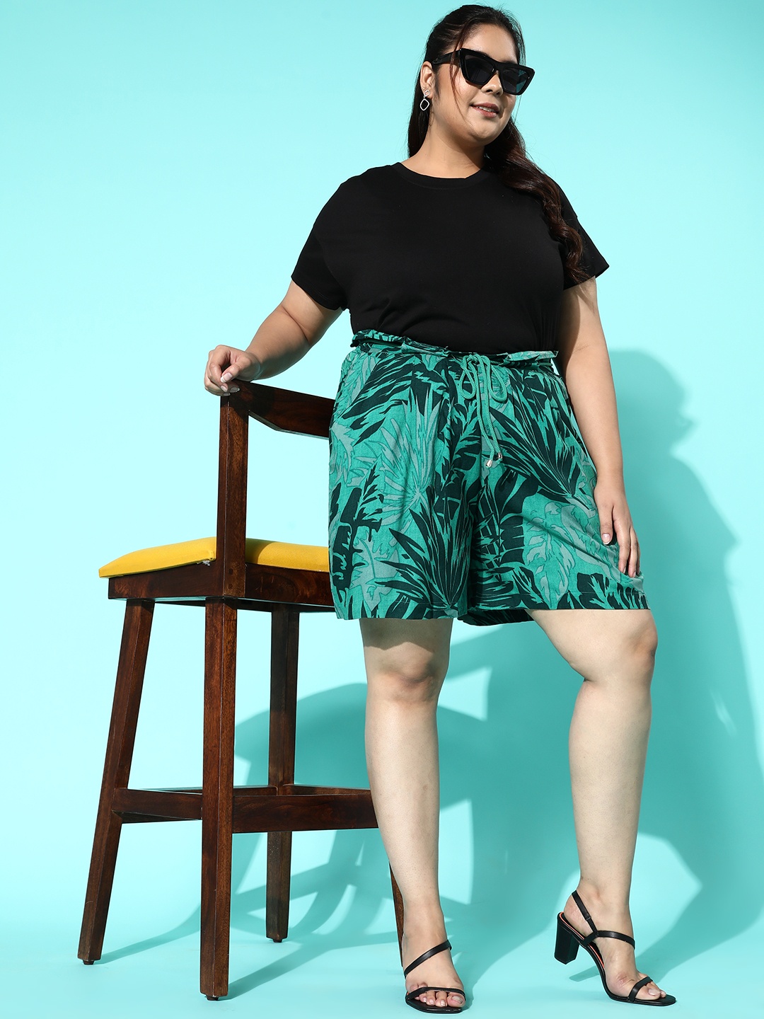 

Sztori Women Plus Size Tropical Print Paperbag Shorts, Green