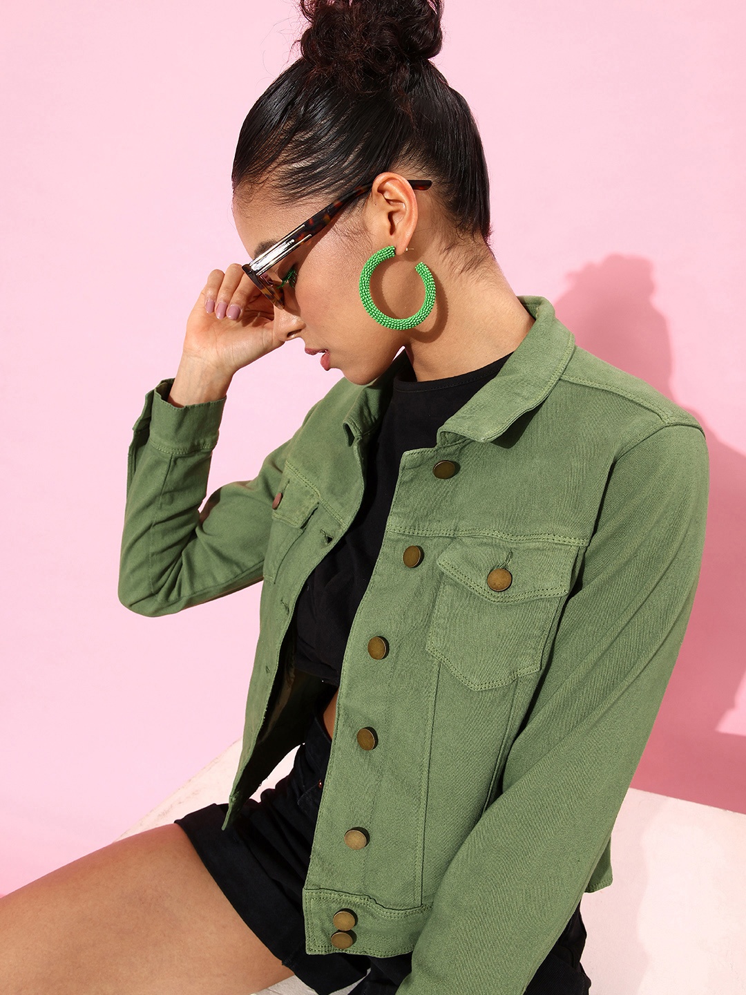 

Dressberry Women Solid Spread Collar Crop Denim Jacket, Green