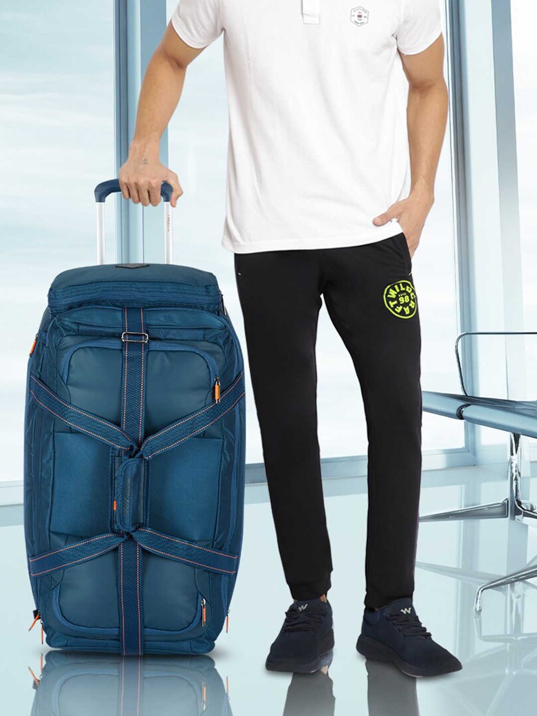 

Wildcraft Trolley Duffel Bag, Navy blue